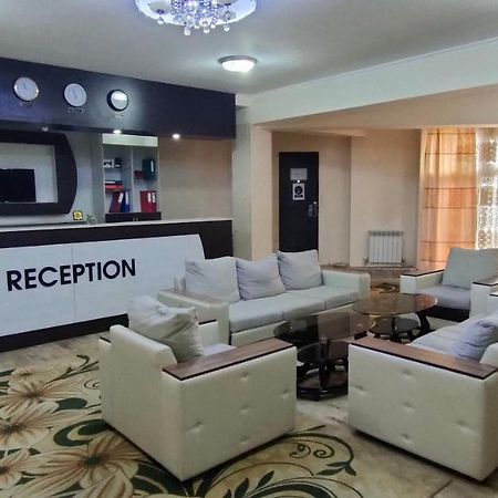 Da! Hotel Бишкек Экстерьер фото