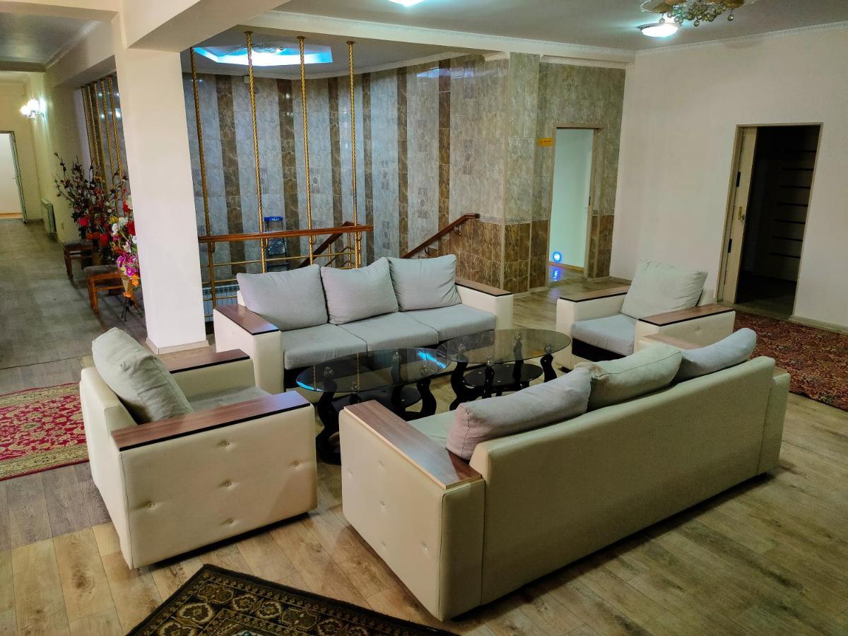 Da! Hotel Бишкек Экстерьер фото