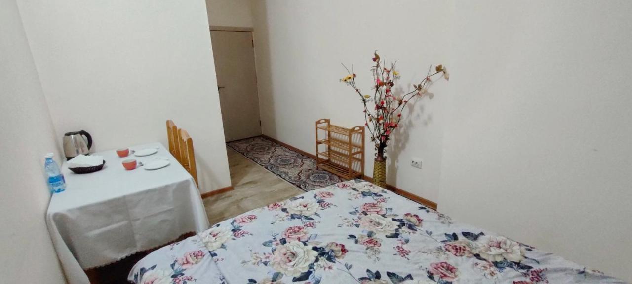 Da! Hotel Бишкек Экстерьер фото